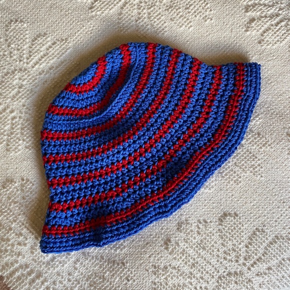 MADE TO ORDER STRIPED CROCHET BUCKET HAT - Picture 2 of 5